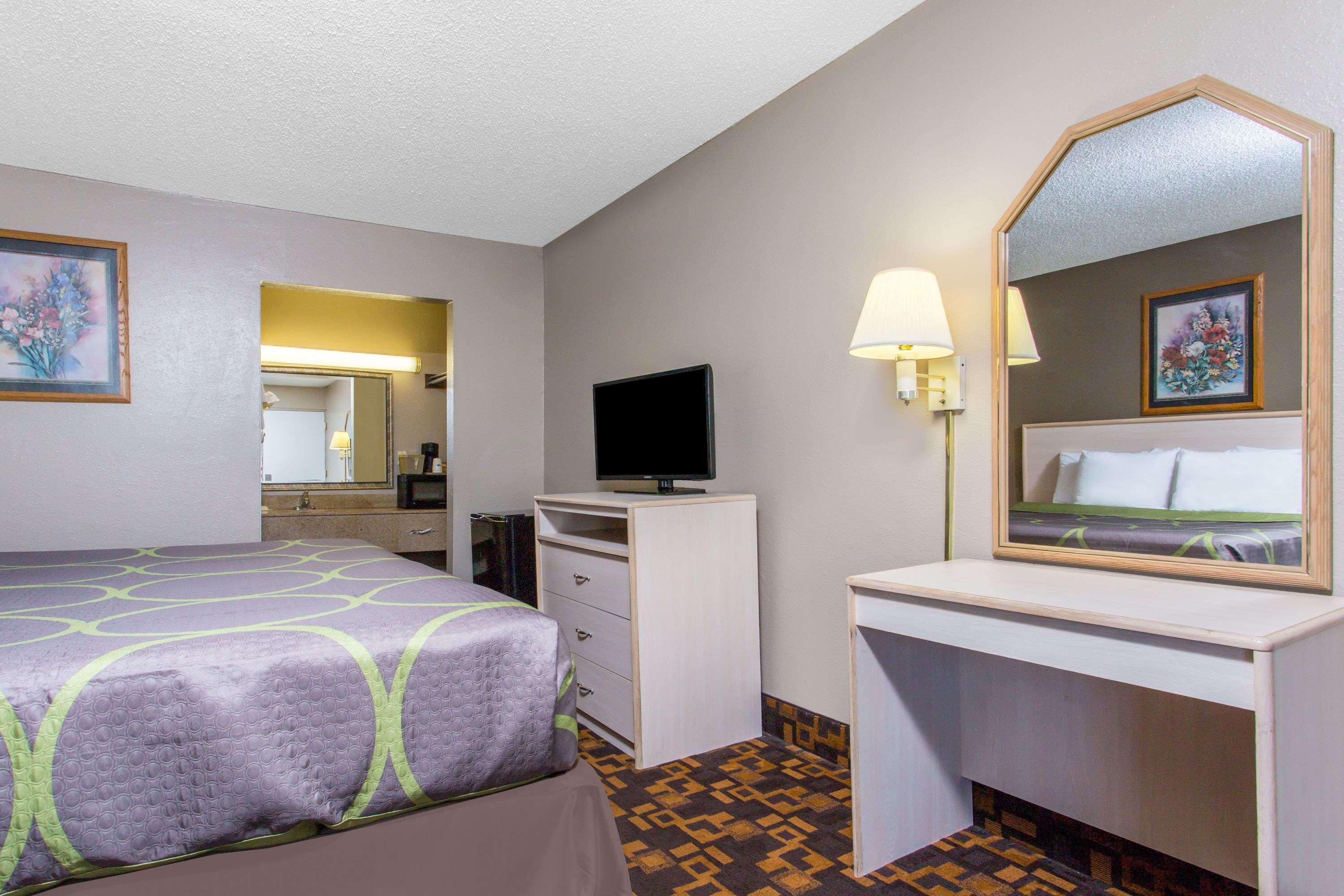 Super 8 By Wyndham Antioch/Nashville South East Exterior photo